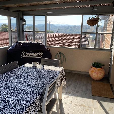 Vila בין יער לים Shelomi Exteriér fotografie